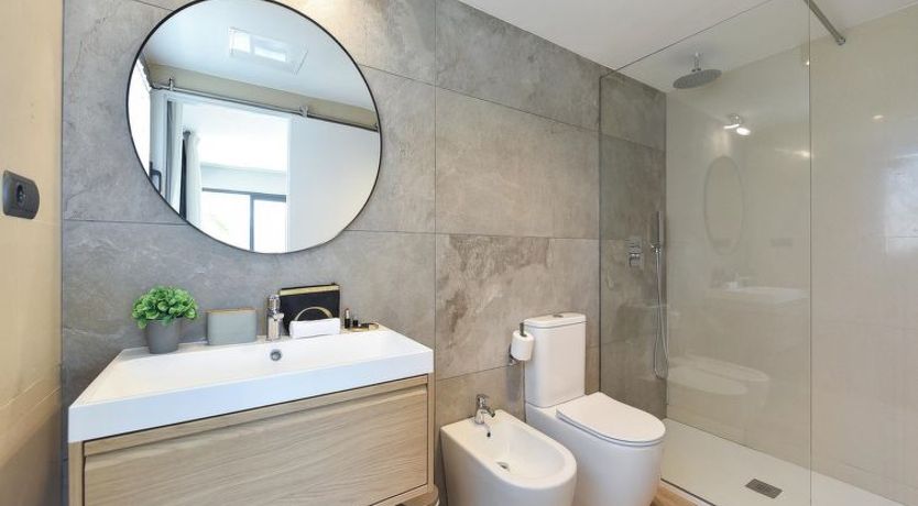 Photo of Los Lagos 37