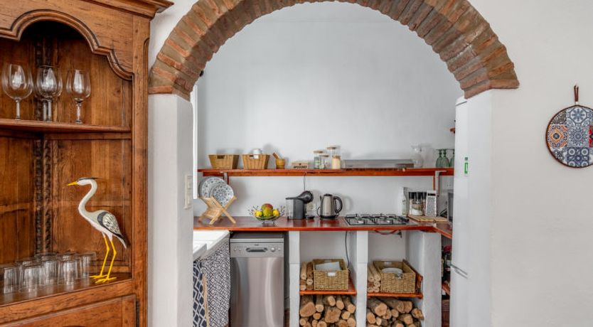 Photo of Camelia Blanca