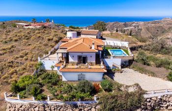 Villa Miradri Holiday Home