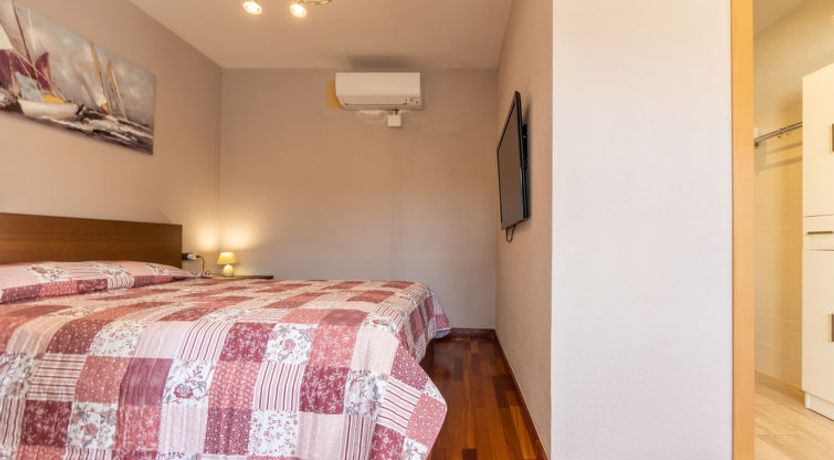 Photo of Sol Cambrils Park 28 Holiday Home 7