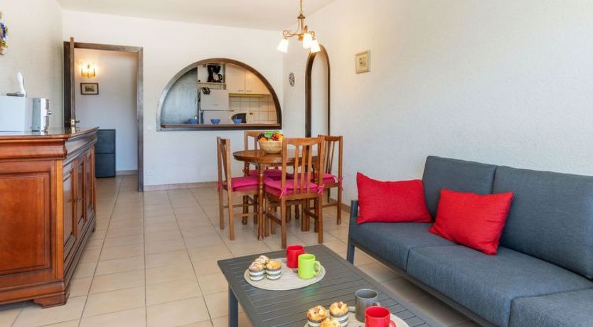 Photo of Arquus Apartment 2