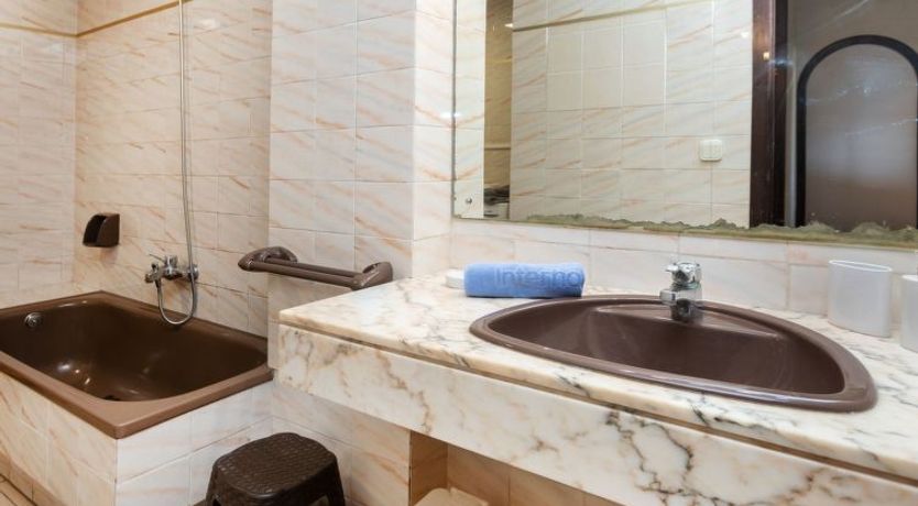 Photo of Arquus Apartment 2