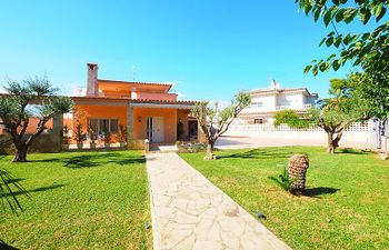 Carmenso Holiday Home