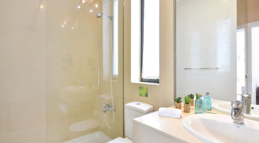 Photo of Los Lagos 36