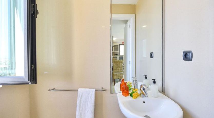 Photo of Los Lagos 36