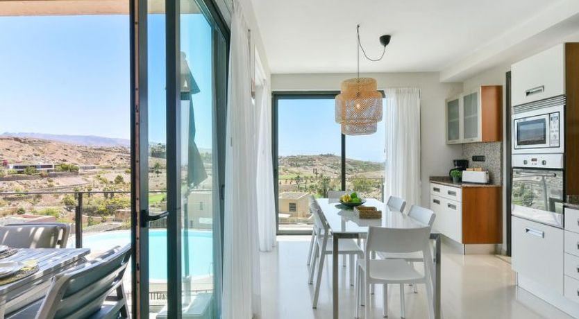 Photo of Los Lagos 36