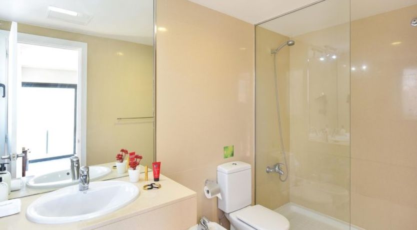 Photo of Los Lagos 36