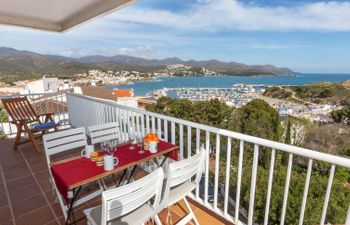 Graciosa Rojo Apartment 2 Holiday Home