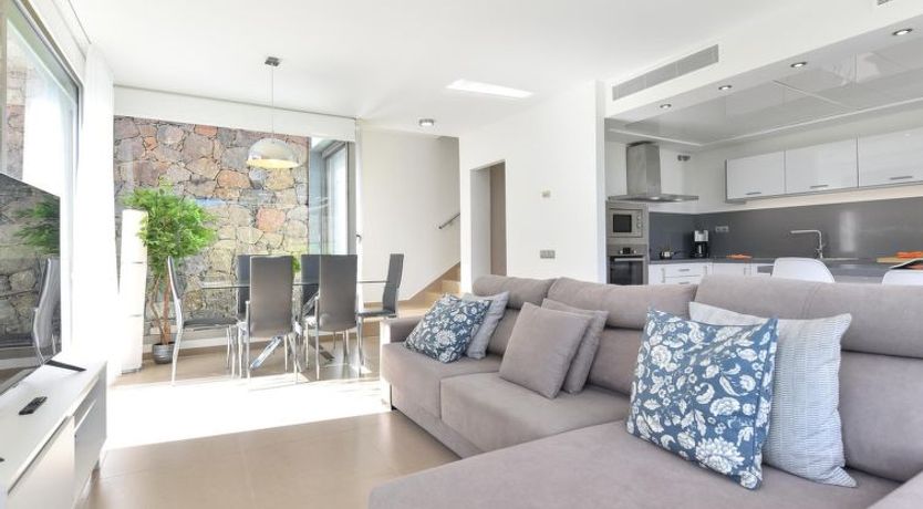 Photo of Los Dragos 13