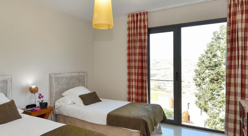 Photo of Los Lagos 38