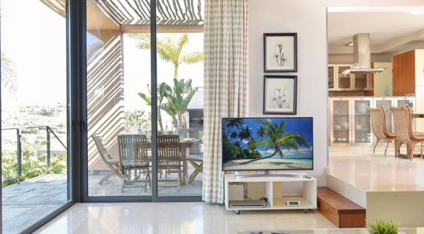 Photo of Los Lagos 38