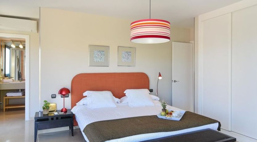 Photo of Los Lagos 38