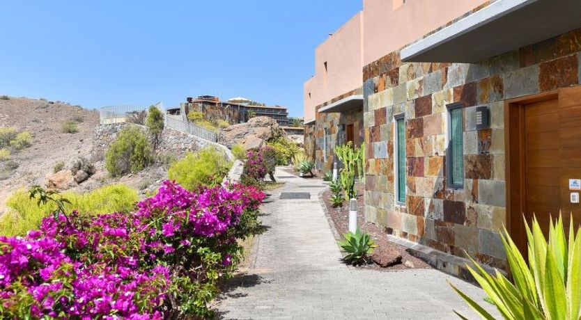 Photo of Los Lagos 38