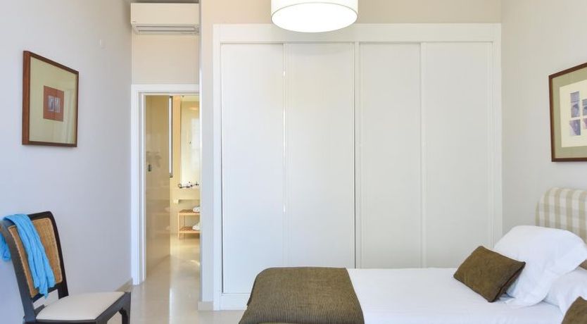 Photo of Los Lagos 38