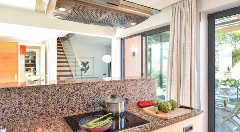 Photo of Los Lagos 38