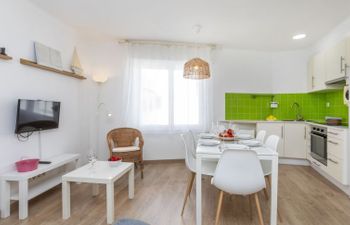 Marinada Apartment 2 Holiday Home