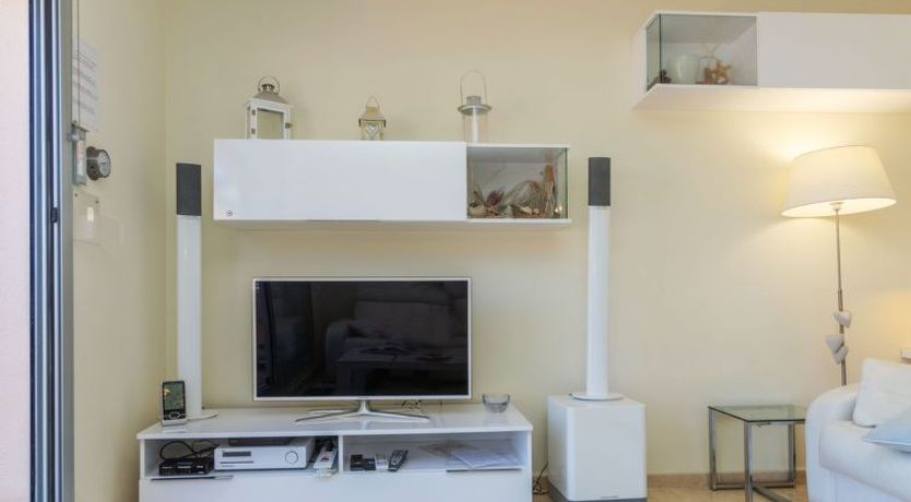 Photo of Fane