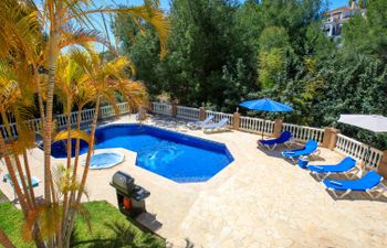 Los Cipreses Holiday Home