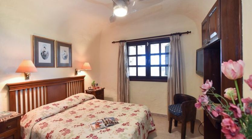 Photo of Roca del Mar