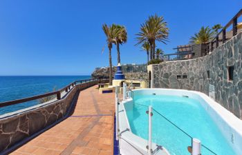 Roca del Mar Holiday Home