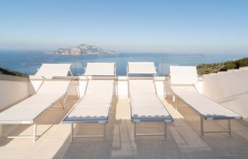 Essences of the Mediterranean Holiday Home