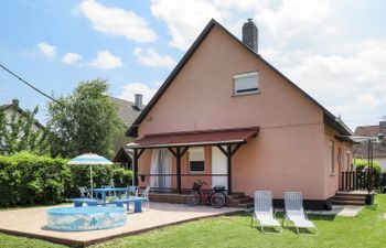 Keszeg Holiday Home