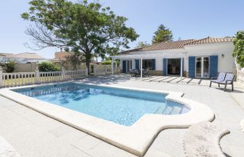 Valdeconejos Holiday Home