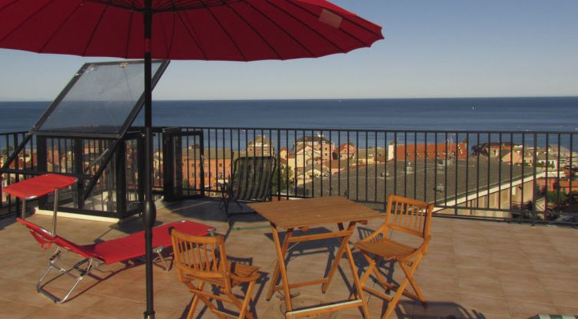 Photo of Garden an Seaview