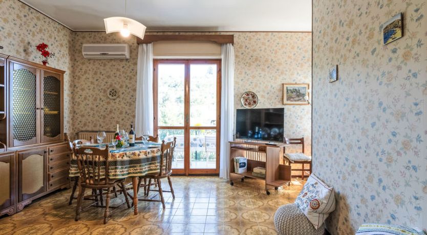 Photo of Garden an Seaview