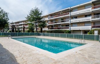 Les cyclades Holiday Home