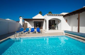 Villa Leonor Holiday Home