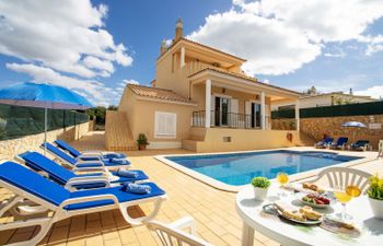 Silena Holiday Home