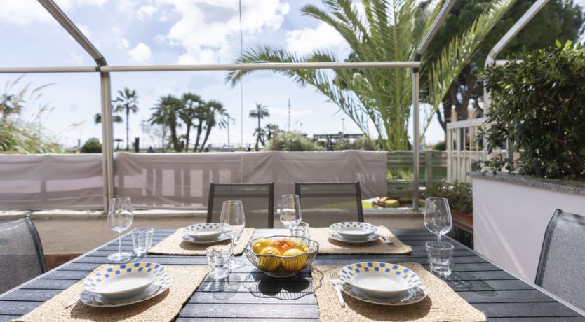 Photo of Twin facing the Sea Apartment 3