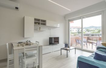 Diano Center Manuela Holiday Home