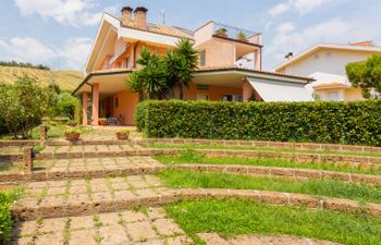 Dei Poeti Holiday Home