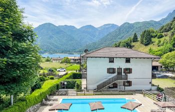 Superior Apartment 4 Holiday Home