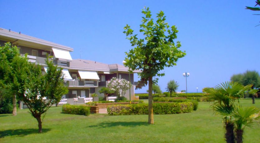 Photo of Green Marine, Palme, Ismare Apartment 11