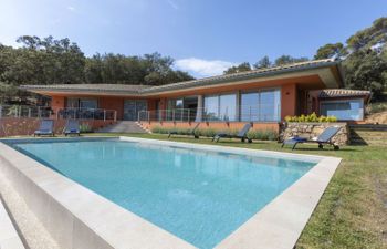 Ses Falugues Holiday Home