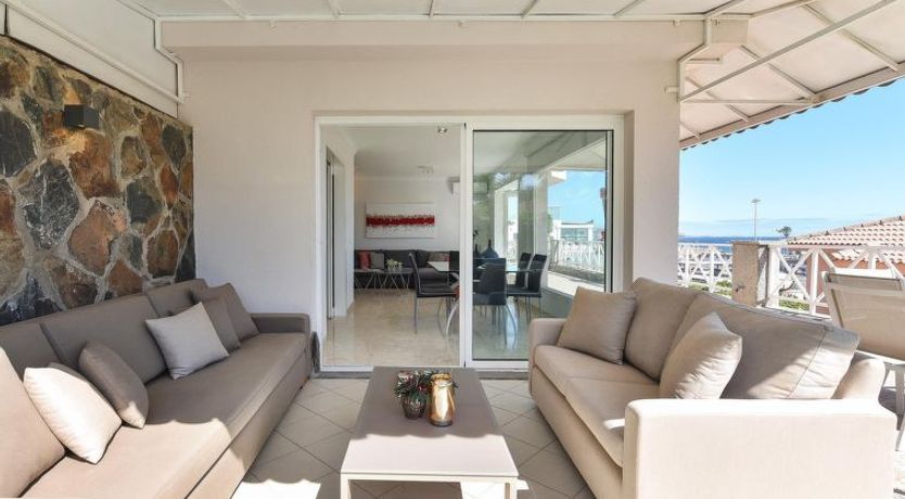 Photo of Chalet Santa Ana 19