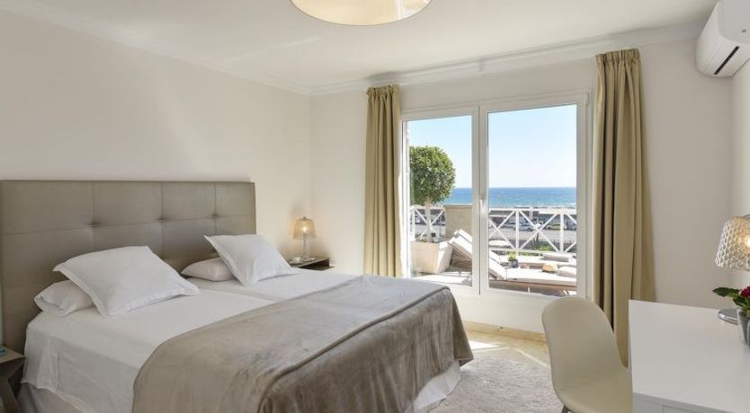 Photo of Chalet Santa Ana 19