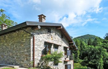 Alpe Holiday Home