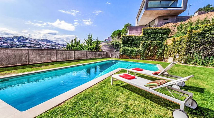 Photo of Jandalo Berria