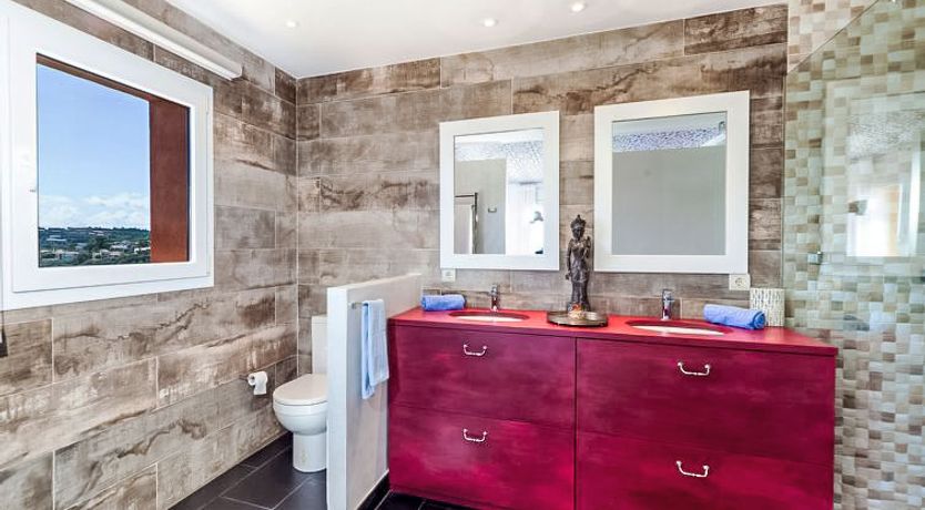 Photo of Jandalo Berria