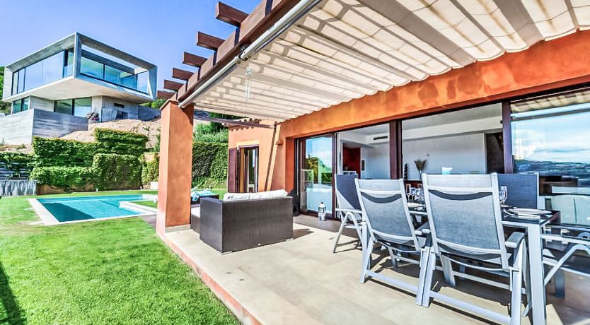 Photo of Jandalo Berria