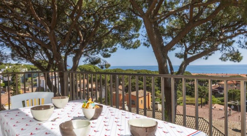 Photo of "Melis II M5 Playa de Pals" Apartment 6