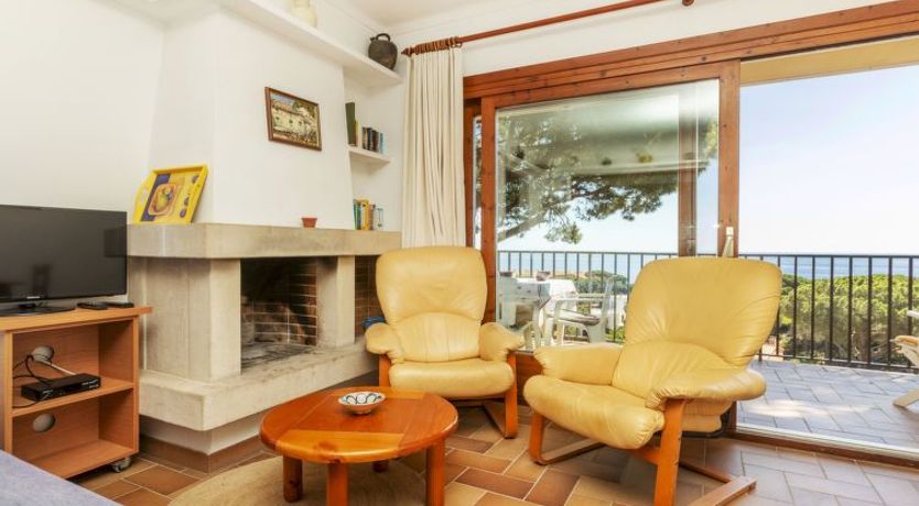 Photo of "Melis II M5 Playa de Pals" Apartment 6