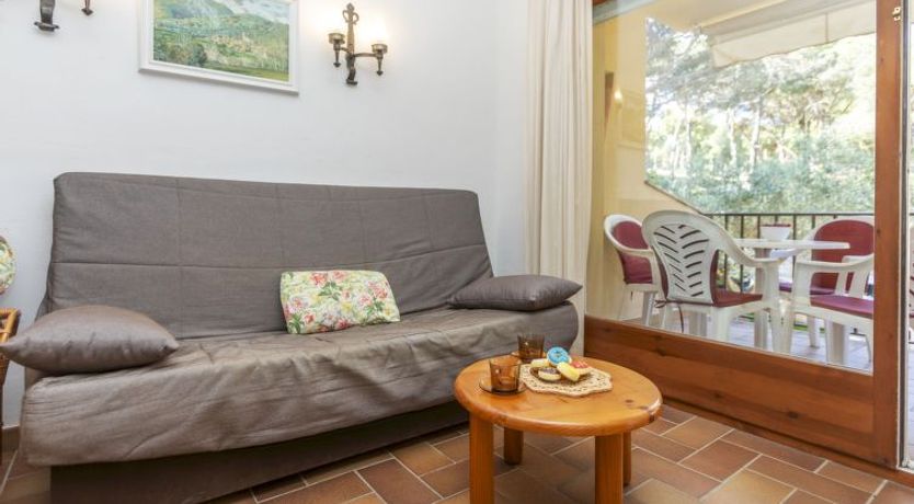 Photo of "Melis II M4 Playa de Pals" Apartment 8