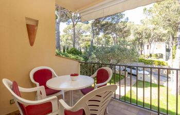 Melis II M4 Apartment 8 Holiday Home