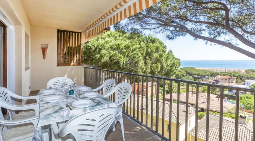 Photo of "Melis II M9 Playa de Pals" Apartment 3