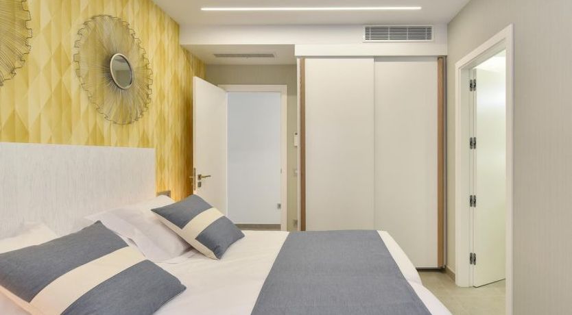 Photo of Sunset 12PAX